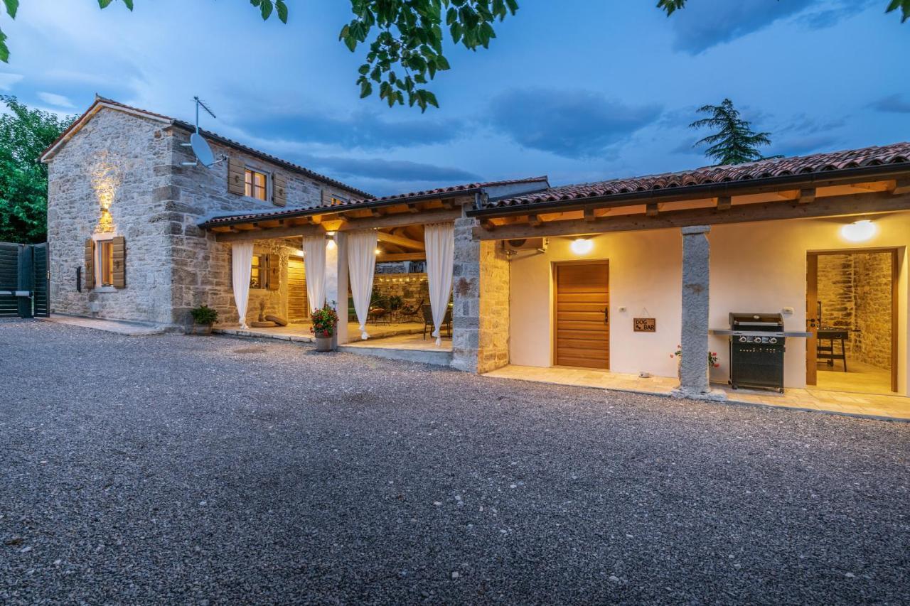 Honey House Villa Jural Exterior photo