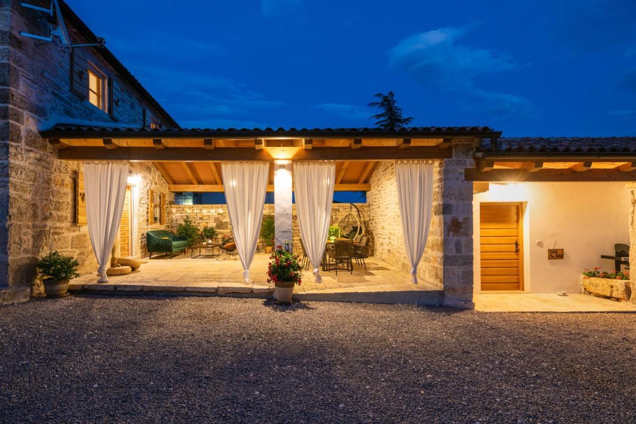 Honey House Villa Jural Exterior photo