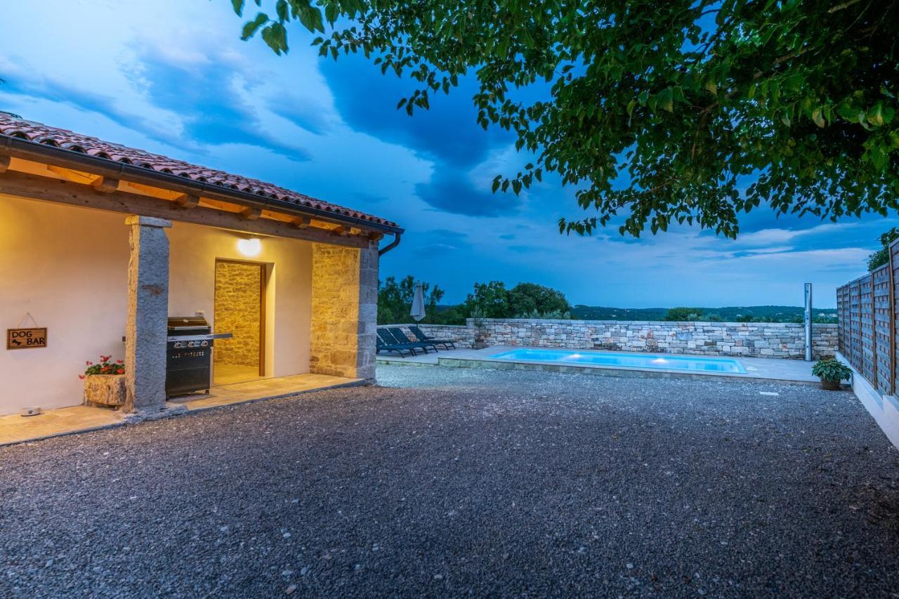 Honey House Villa Jural Exterior photo